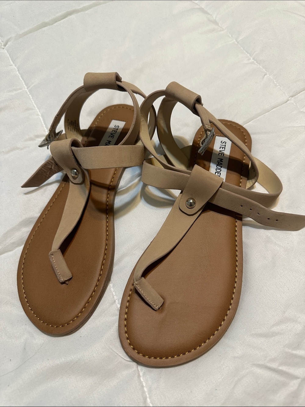 Steve Madden Tan Strappy T‑Toe Ankle Wrap Sandals
